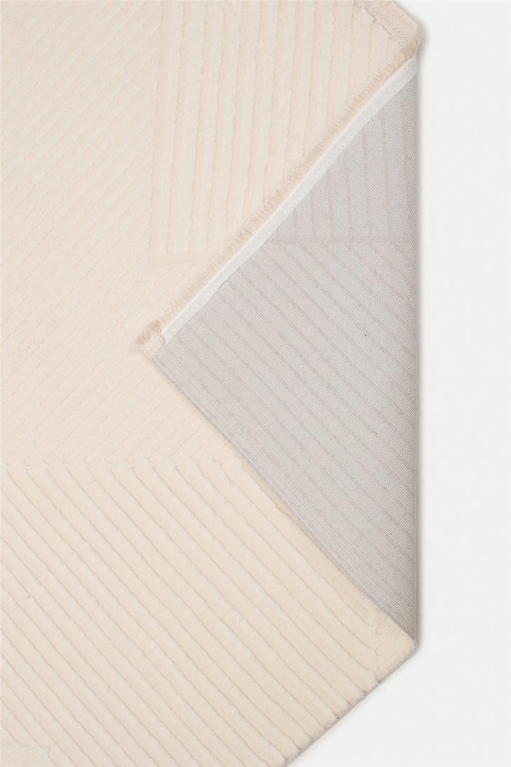 Bej Cashmira Geometrik Kabartma Desenli Modern Halı