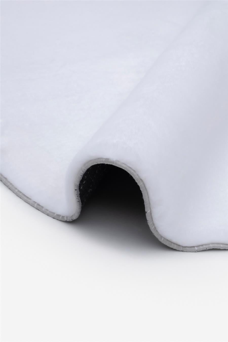 Peluş Beyaz Makinede Yıkanabilir Yumuşak Dokulu Yuvarlak Peluş Post Halı